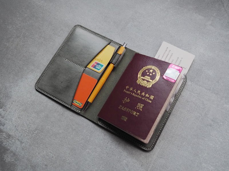 便携随身护照夹 笔插款 纯手工牛皮 定制化刻字礼物 订制颜色款式 - 护照夹/护照套 - 真皮 多色