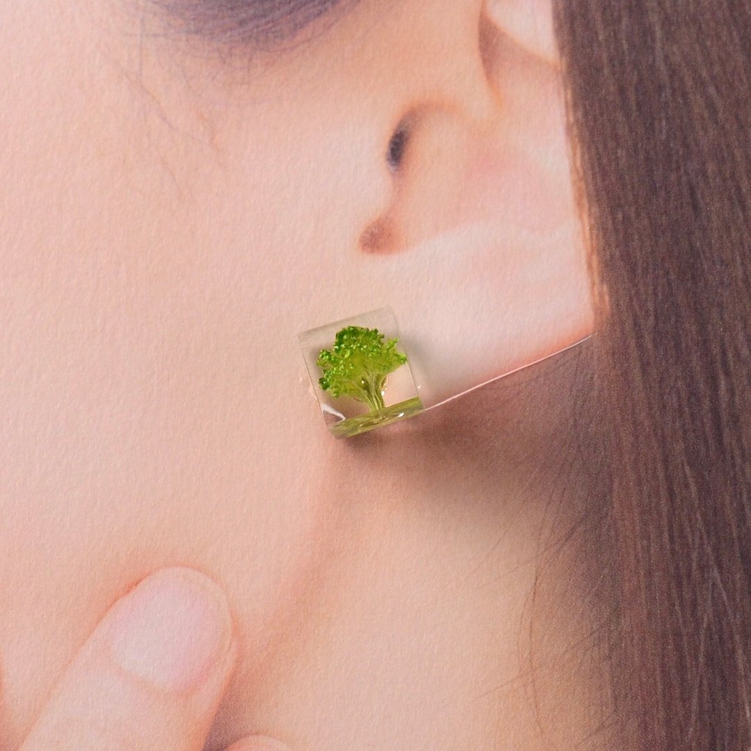 Broccoli stud earrings vegetables / Stainless Steel/ resin / Japanese design - 耳环/耳夹 - 树脂 绿色