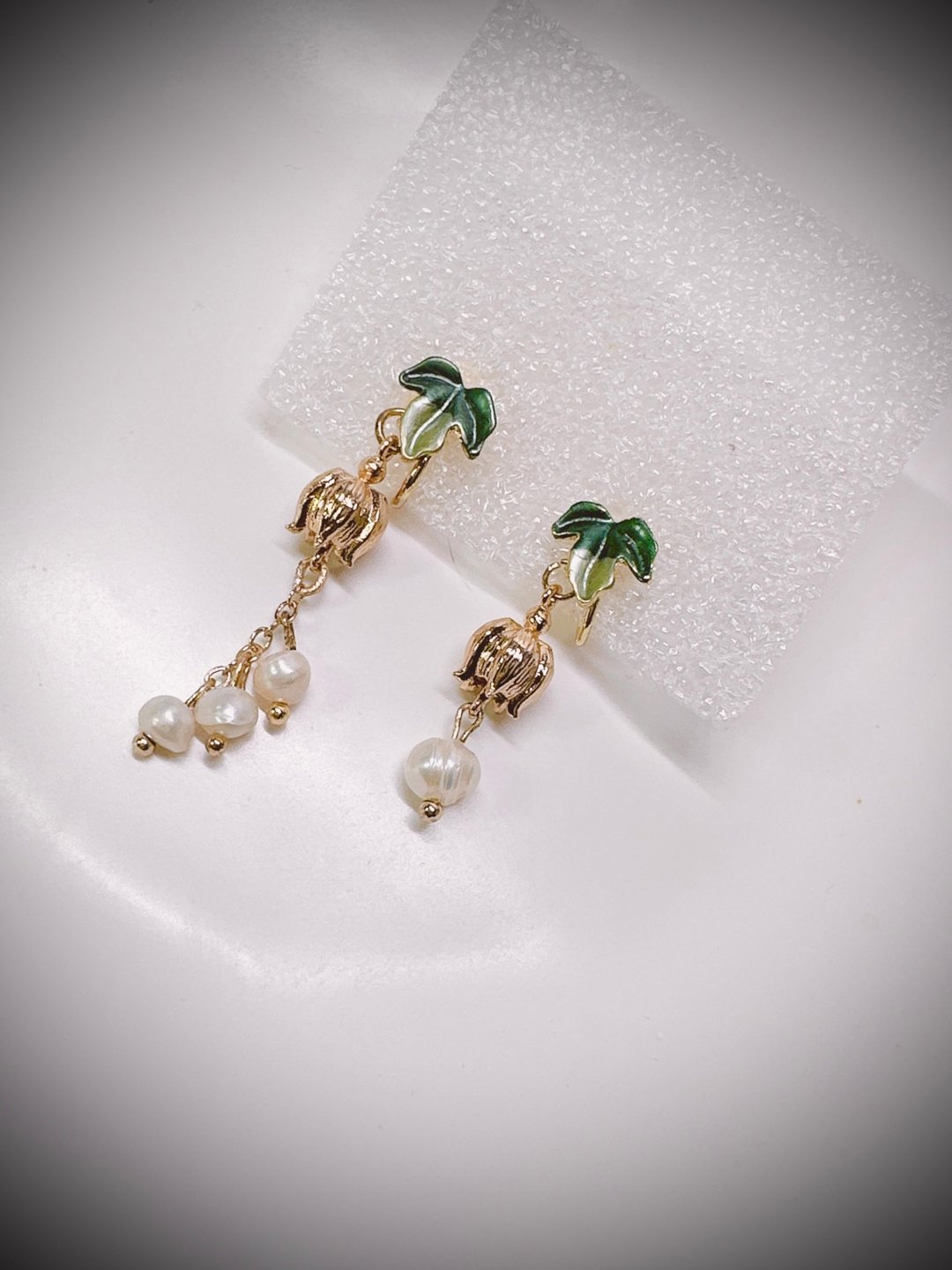 C&W 日本进口天然淡水异型珍珠铃兰花苞吊坠夹式耳环耳夹 - 耳环/耳夹 - 珍珠 金色