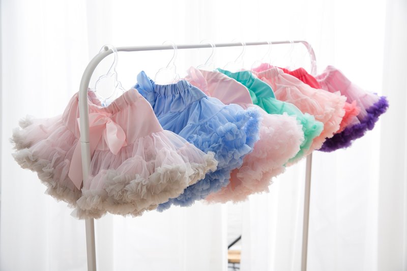 岁末惊喜Goody Bag-日安朵朵 蓬裙买一送一超值福袋(0-8岁尺寸) - 童装裙 - 棉．麻 多色