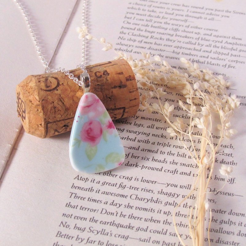 花落水滴间 // 2nd use饰物 / 陶瓷饰物 / 碎裂痕迹 / 手工冰河玫瑰气质淑女风陶瓷项链 - 颈链 - 瓷 