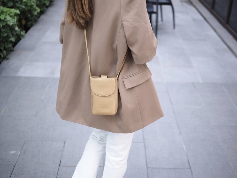 Toast (Beige) : Leather bag, Cross-body bag, Phone Bag, Mini Bag, Beige cream - 手提包/手提袋 - 真皮 卡其色