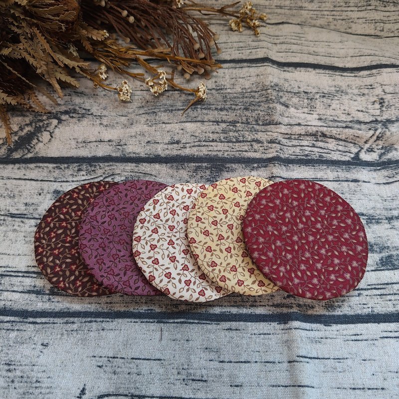 圆形铺棉杯垫 = 三叶小花 = (五入一组) - 杯垫 - 棉．麻 