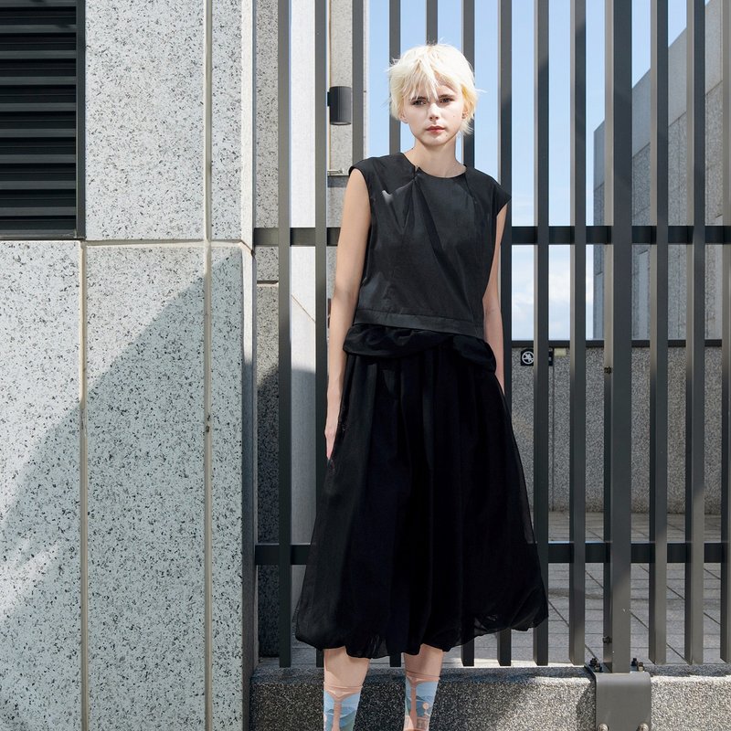 层叠透纱泡摆拼接洋装 - 洋装/连衣裙 - 棉．麻 黑色