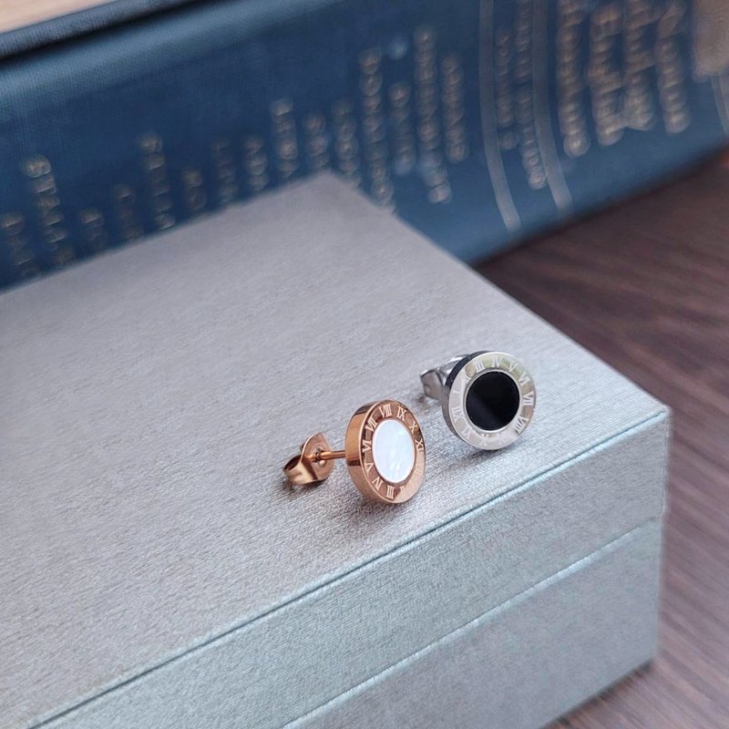 【绝版出清品】时刻。单支罗马数字圆款造型不锈钢耳针(单支) - 耳环/耳夹 - 不锈钢 银色