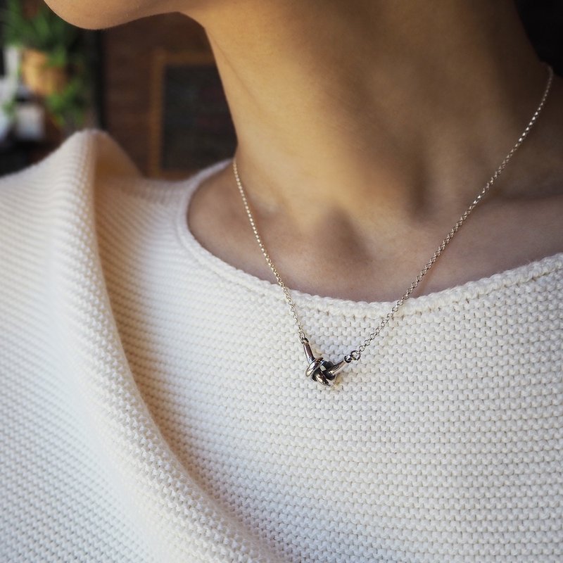 heart knot necklace_心结项链 出口 闺蜜 秘密 打结 女朋友 情人 - 项链 - 银 银色
