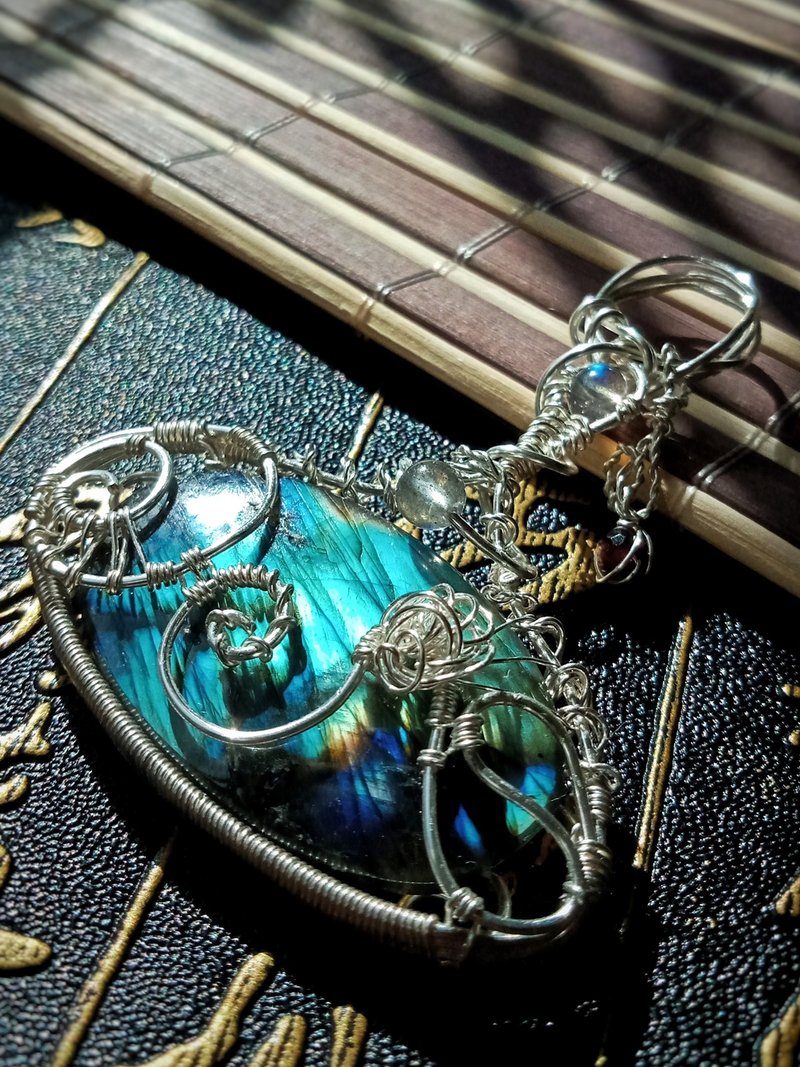 佚名山河。魔药瓶。拉长石。金属编织 - 吊饰 - 宝石 蓝色