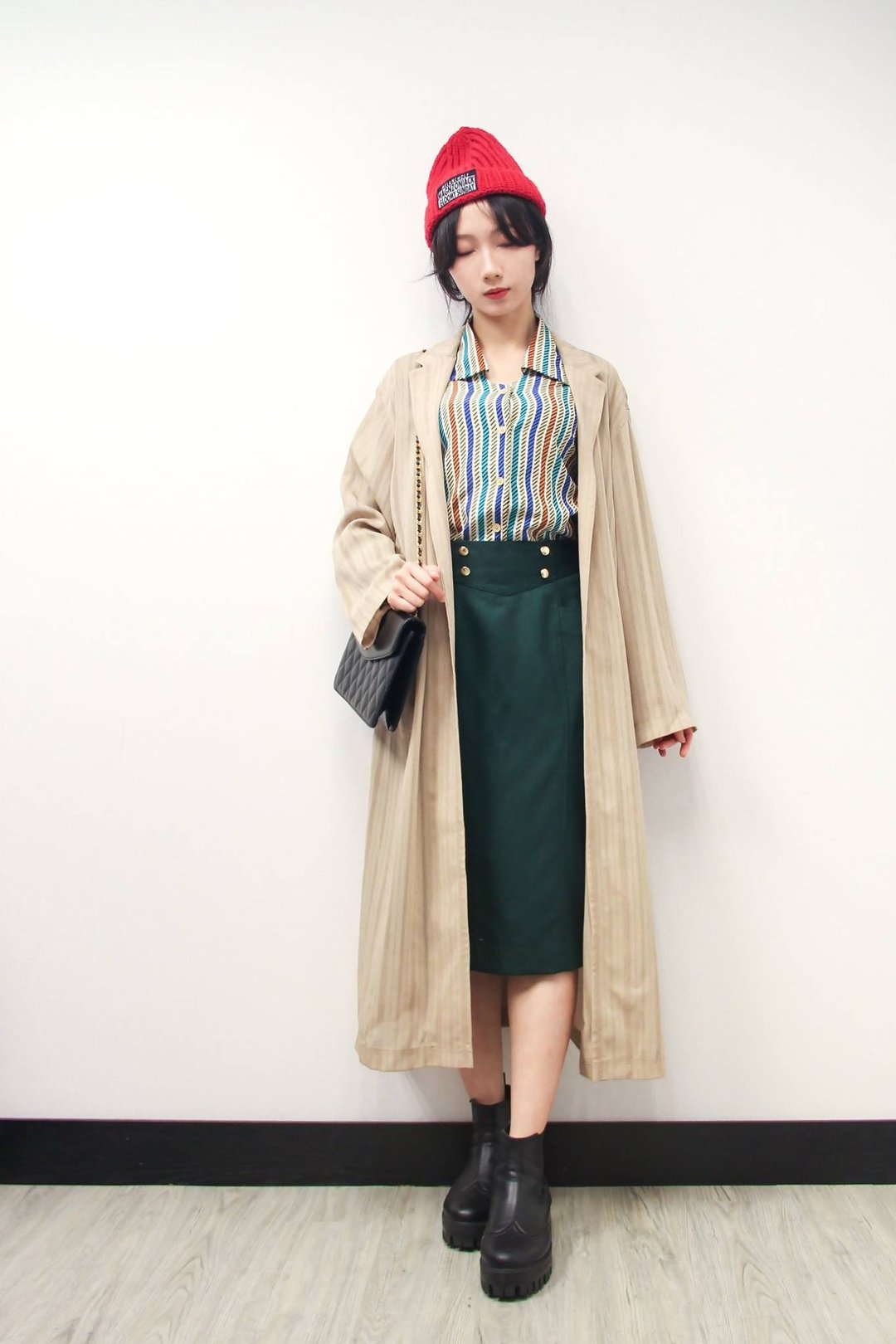 古着 | 裸色雾感直纹长版外套 - 女装休闲/机能外套 - 聚酯纤维 卡其色
