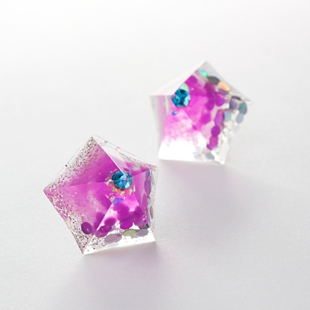 Pentagon earrings (Komakusa) - 耳环/耳夹 - 其他材质 粉红色