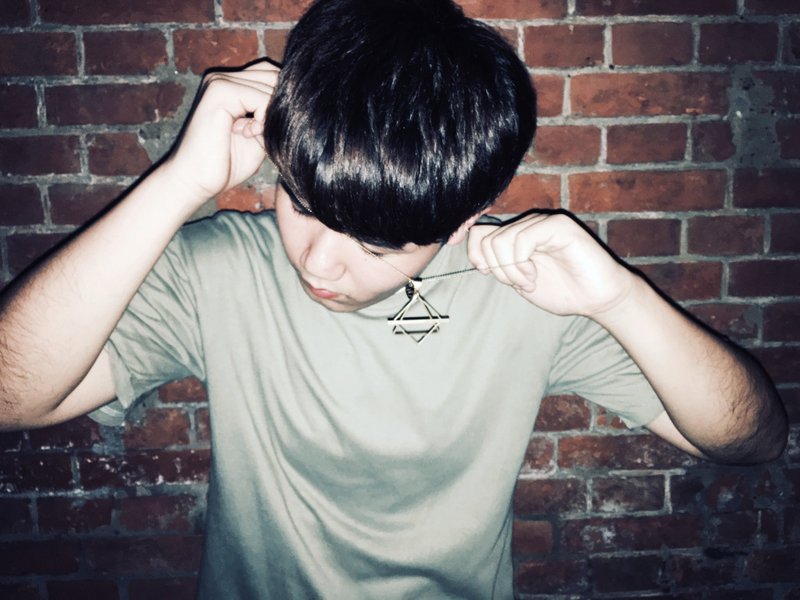 开关黄铜项链 - 项链 - 纸 