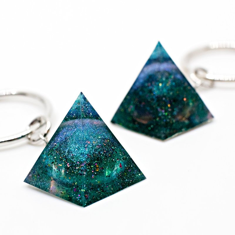 Pentagon Hoop Earrings (Glacier Cave) - 耳环/耳夹 - 树脂 多色