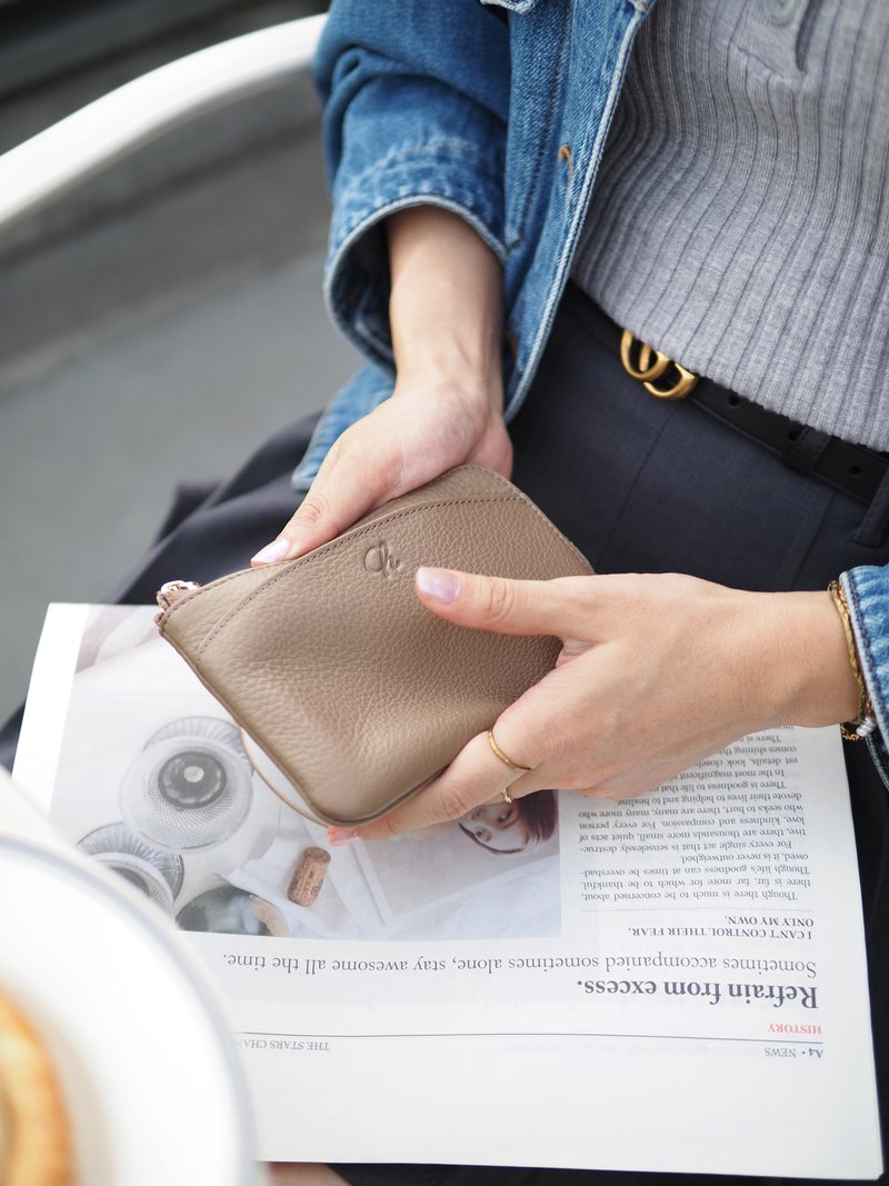 LoLa (花生棕): 拉链短夹、短夹、牛皮、棕色 - 皮夹/钱包 - 真皮 卡其色