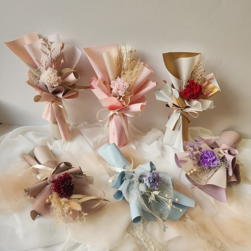 层心层意 康乃馨小花束 永生康乃馨 干燥花 母亲节礼物 节日送礼 - 干燥花/捧花 - 植物．花 多色