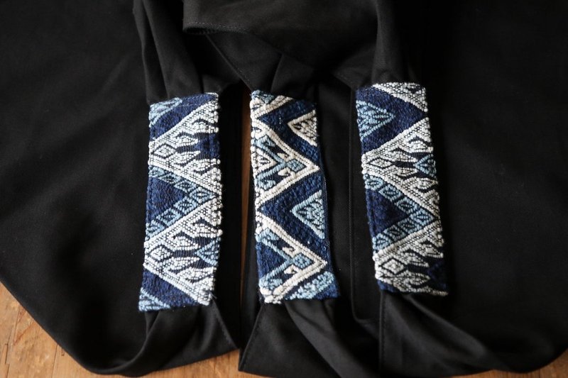 OMAKE.jp 刺绣拼接东袋AzumaBag 黑 - 侧背包/斜挎包 - 棉．麻 黑色