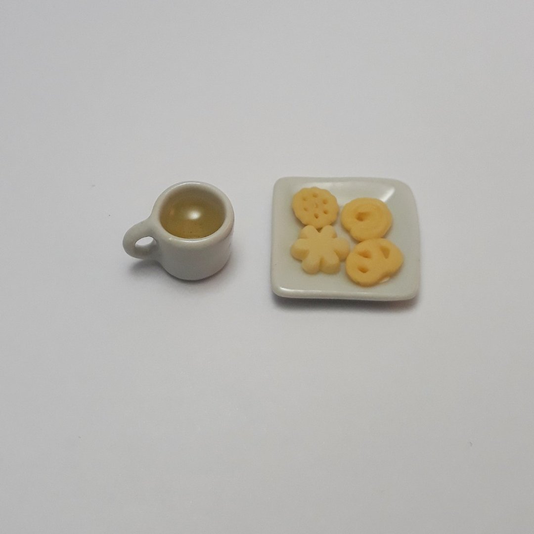 Break Time Tea Cookies hot drink Food Miniature Dollhouse collectible - 摆饰 - 粘土 金色