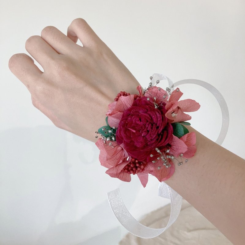 【定制】简约淘气手腕花 / 永生花 /婚礼小物 (直径7cm) - 胸花/手腕花 - 植物．花 红色