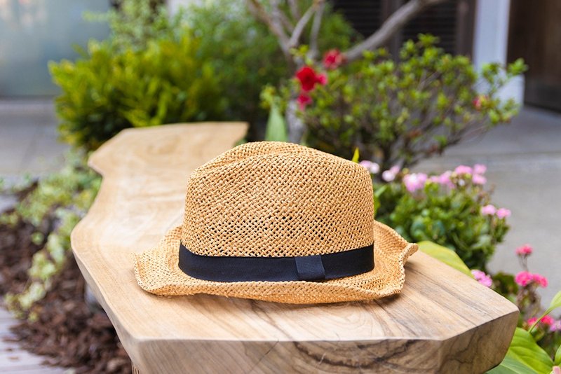 Unni 风尚爵品草帽-编织帽 帽 草帽 防晒 straw hat 中性 男女帽 - 帽子 - 植物．花 金色