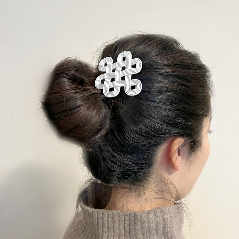 サムサーラ 　ヘアクリップ - 发饰 - 塑料 白色
