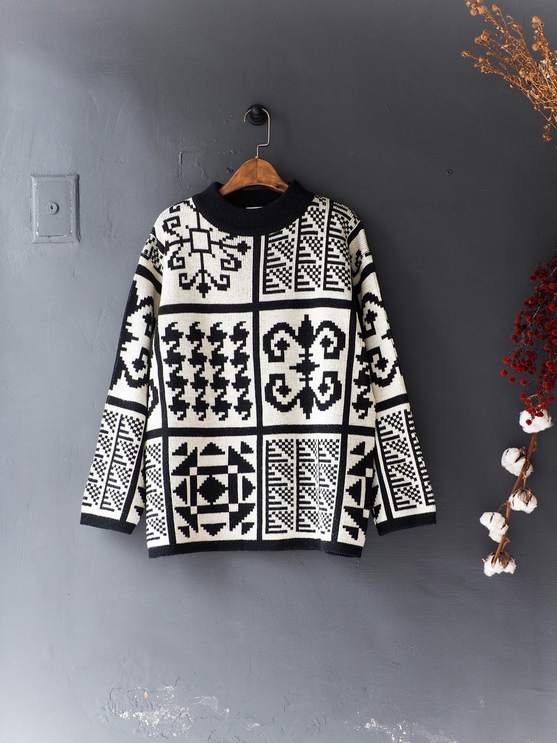 河水山 - 奈良纯白暗黑图腾少女 小立领 古董羊呢毛质毛上衣 古着 毛衣 cashmere vintage oversize - 女装针织衫/毛衣 - 羊毛 黑色