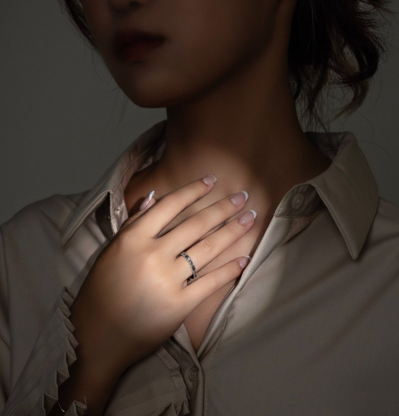 一眼瞬间。古典雕花纯银戒指 | 复古风。浮华感轻珠宝 - 戒指 - 纯银 