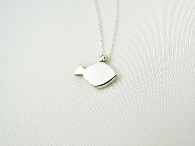 纯银小鱼 <湛蓝里的一条鱼> 项链/锁骨链/礼物/纪念日/情人节 - 锁骨链 - 其他金属 白色