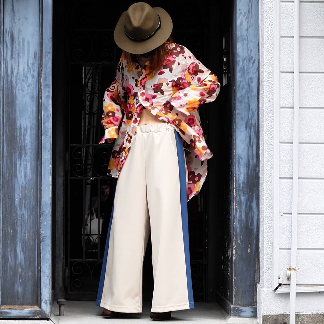 Sideline beige wide work pants - 女装长裤 - 聚酯纤维 卡其色