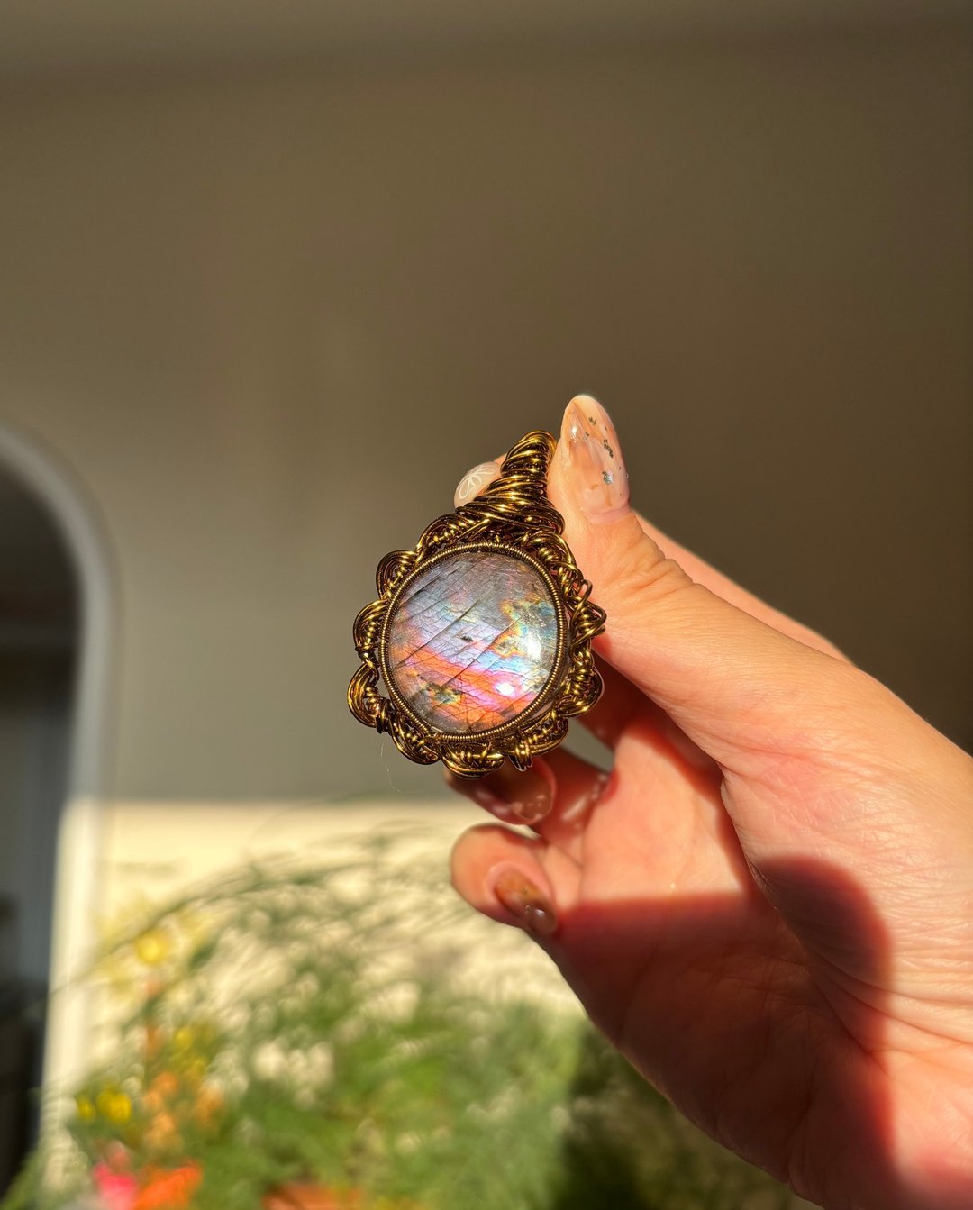 极光之境 紫幻彩拉长石手绕吊坠 - 项链 - 水晶 