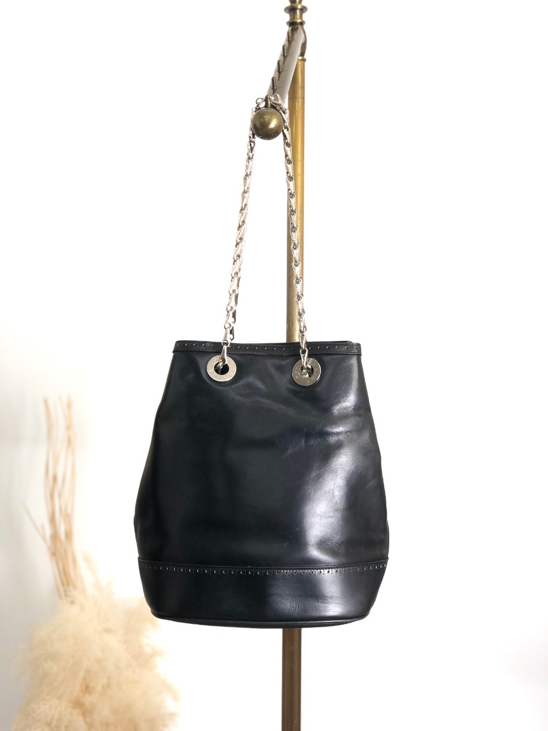 【VintageShop solo 日本直送中古包专卖店】CELINE 赛琳 经典 LOGO 压纹 黑色 皮革 链条 肩背包 复古 vintage - 侧背包/斜挎包 - 真皮 黑色
