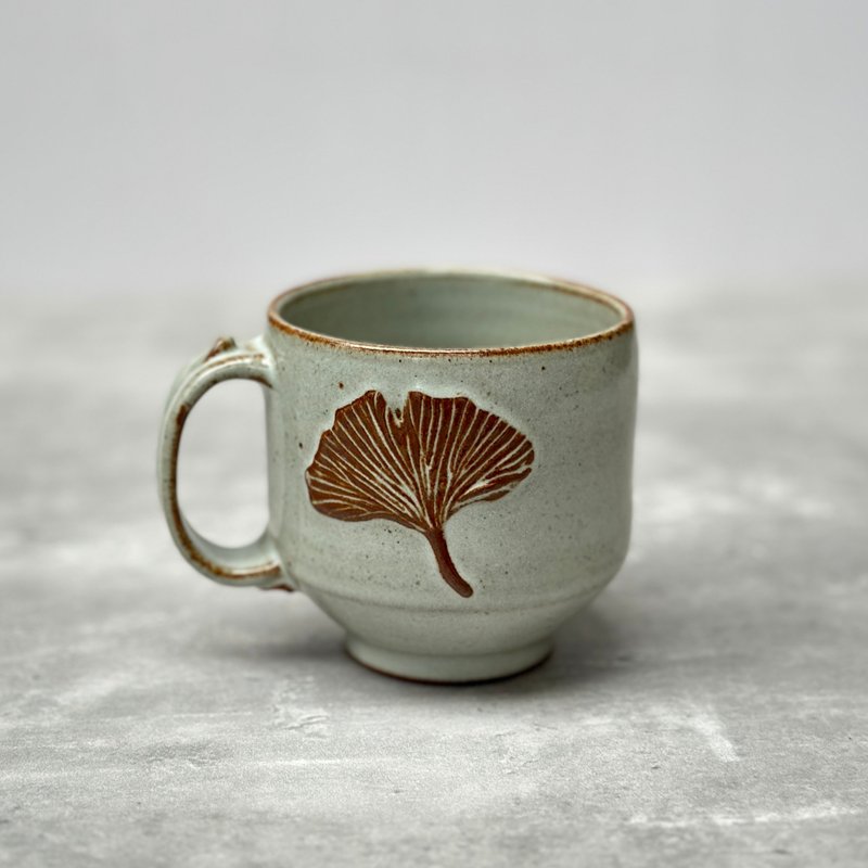 泥绘银杏叶白釉陶杯 - 咖啡杯/马克杯 - 陶 白色