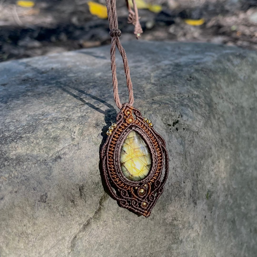 喜迎瑶 Macrame 黄拉长石 拉长石 蜡线项链 手工编织 民族风 嬉皮 - 项链 - 水晶 咖啡色
