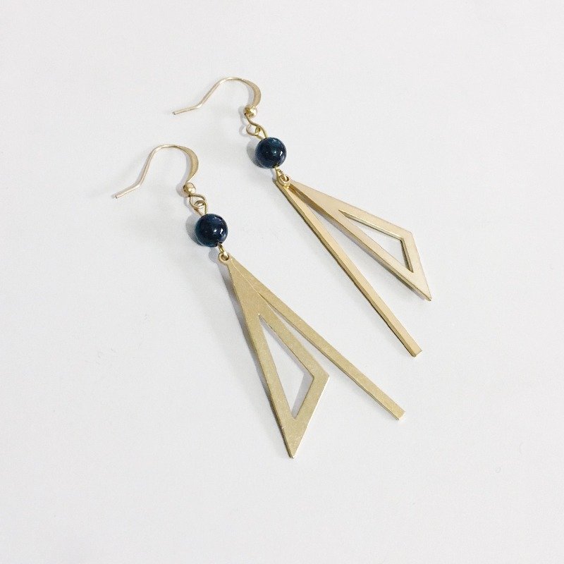 几何三角定律::黑玛瑙耳环可改夹式 - Earrings / 一对 / 黄铜耳环 / 复古时尚 / 生日礼物 / 耳环定制设计 - 耳环/耳夹 - 其他材质 黑色