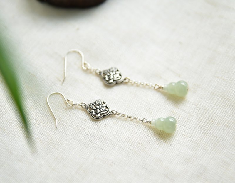 【醉】天然和田玉青海料晴水葫芦925纯银长款耳坠 - 耳环/耳夹 - 玉石 绿色