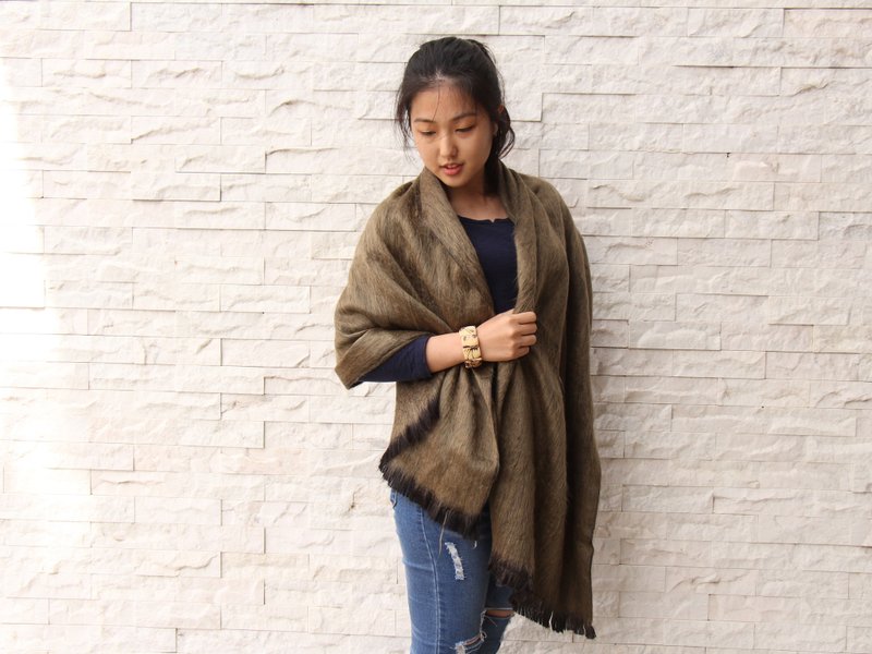 南美洲手作羊驼披肩 长毛款 - 围巾/披肩 - 其他材质 