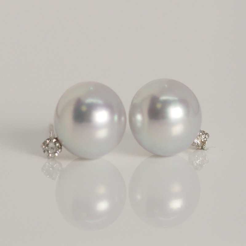 18K金Madama Akoya珍珠耳环18K Gold Madama Akoya Pearl Earring - 耳环/耳夹 - 贵金属 