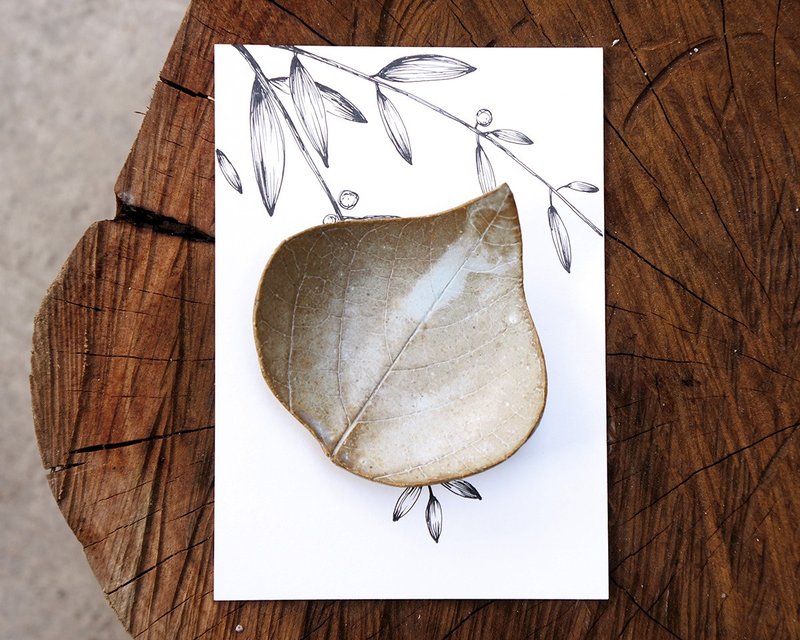 No.02 叶皿 筷架 手绘明信片 礼盒组 - 花瓶/陶器 - 陶 卡其色