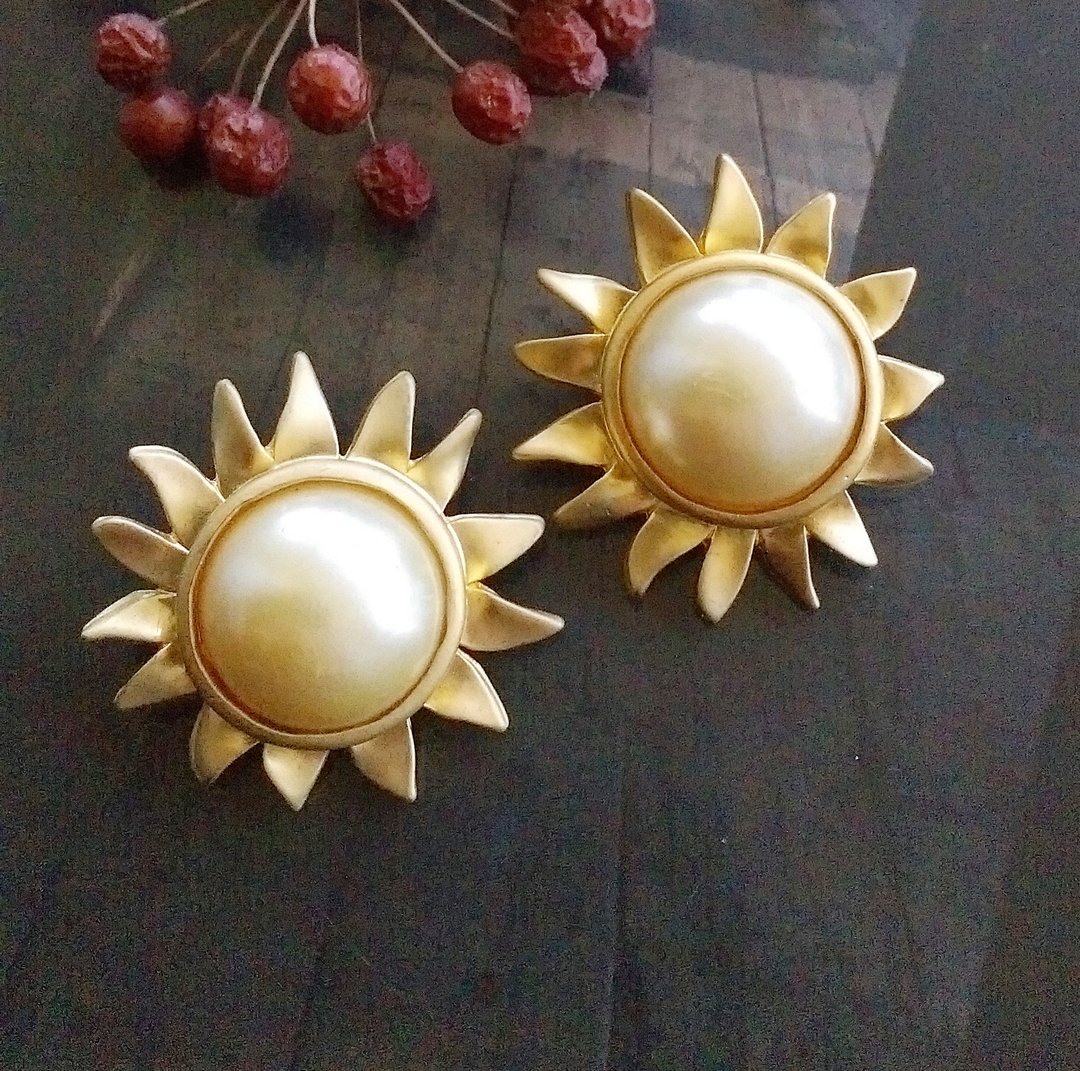【西洋古董饰品 】金太阳  大耳环 夹式耳环 - 耳环/耳夹 - 其他金属 金色