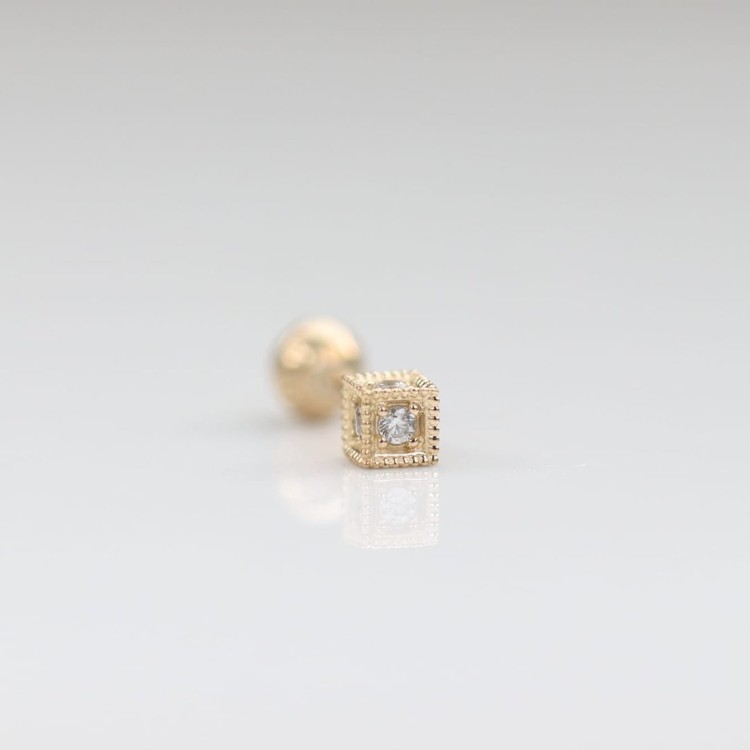 14K Cubic CZ Piercing 方块钻锁珠耳环(单个)耳骨 耳窝 不退色 - 耳环/耳夹 - 贵金属 金色