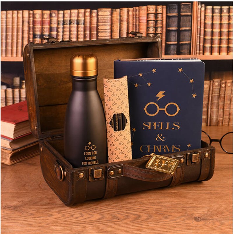 【哈利波特】 TROUBLE FINDS ME 进口高级木箱限量礼物组 - 其他 - 其他材质 多色