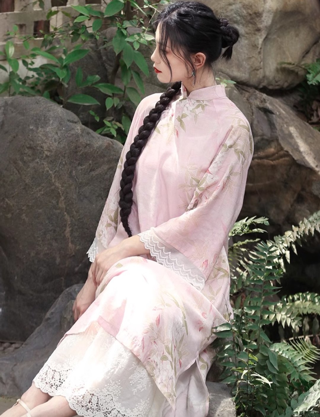 陌上花 新中式复古旗袍 蕾丝花边连身裙 - 洋装/连衣裙 - 其他材质 粉红色