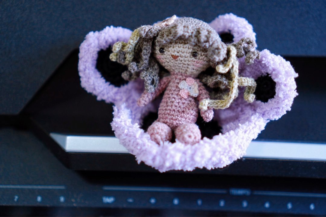 Crochet Doll - Crochet Doll Handmade - 编织/刺绣/羊毛毡/裁缝 - 其他材质 银色