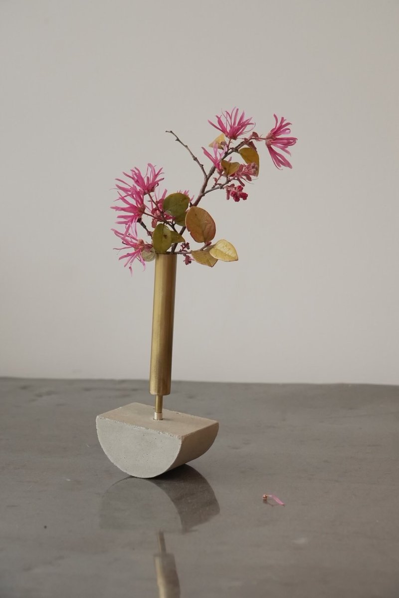 33-mf move flower base - 花瓶/陶器 - 其他金属 金色