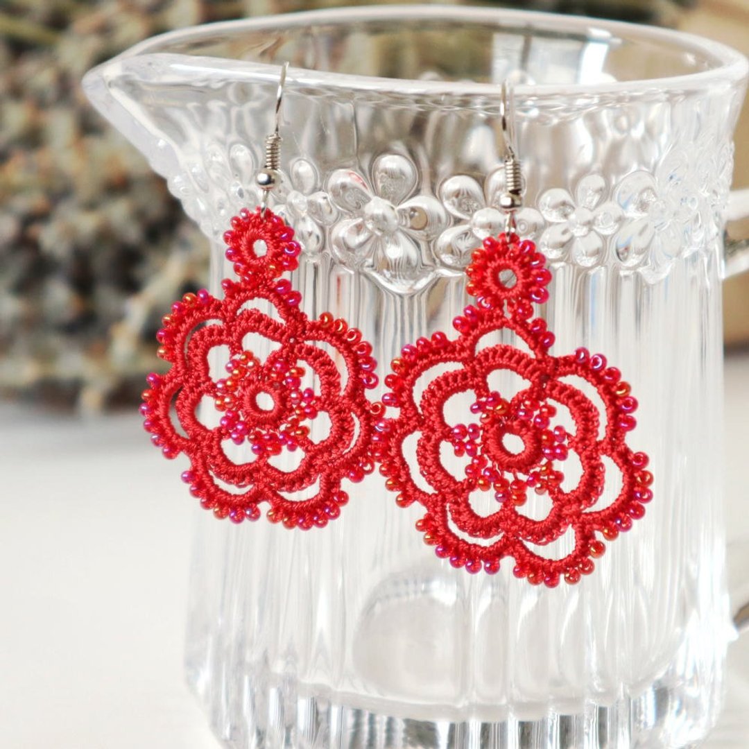 OYA crochet Earrings -ROSE- Scarlet - 耳环/耳夹 - 绣线 红色