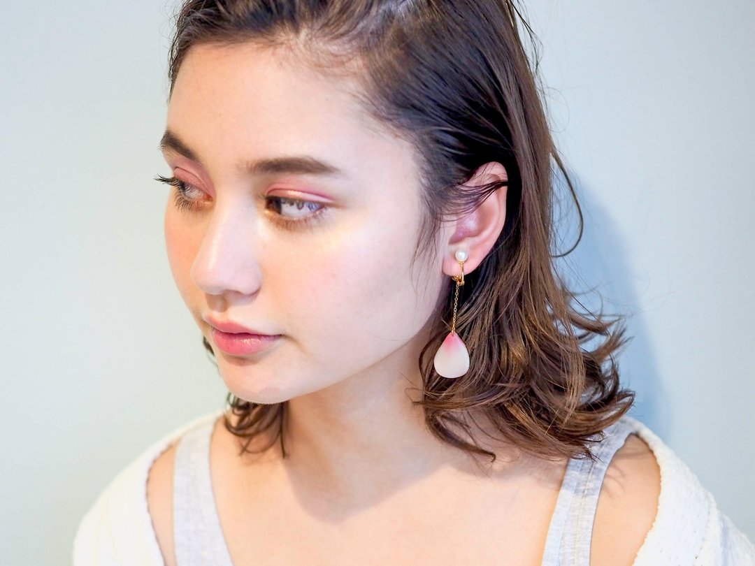 Cherry Blossom Petal Earrings, CB01 - 耳环/耳夹 - 其他材质 粉红色