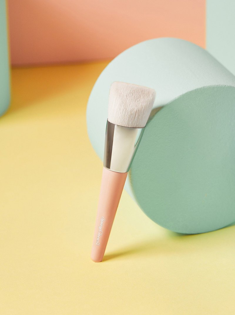 B5. Precision 细节多用途粉底刷 - 彩妆刷具/镜子/梳子 - 其他人造纤维 