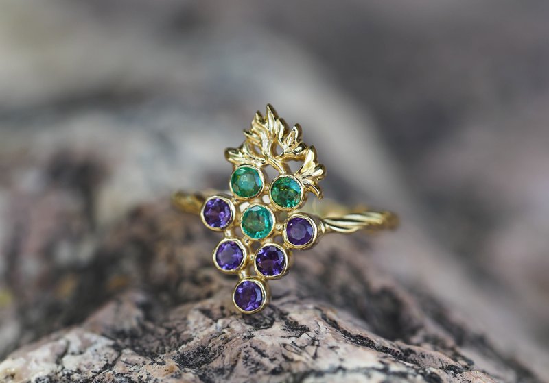 14k  gold ring with emeralds and amethysts. - 戒指 - 贵金属 金色