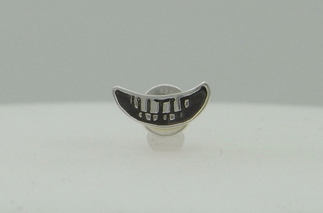 smile stamp Pierce_7 (s_m-O.57) 微笑 銀 耳釘 穿孔耳环 sterling silver stud earring - 耳环/耳夹 - 纯银 银色