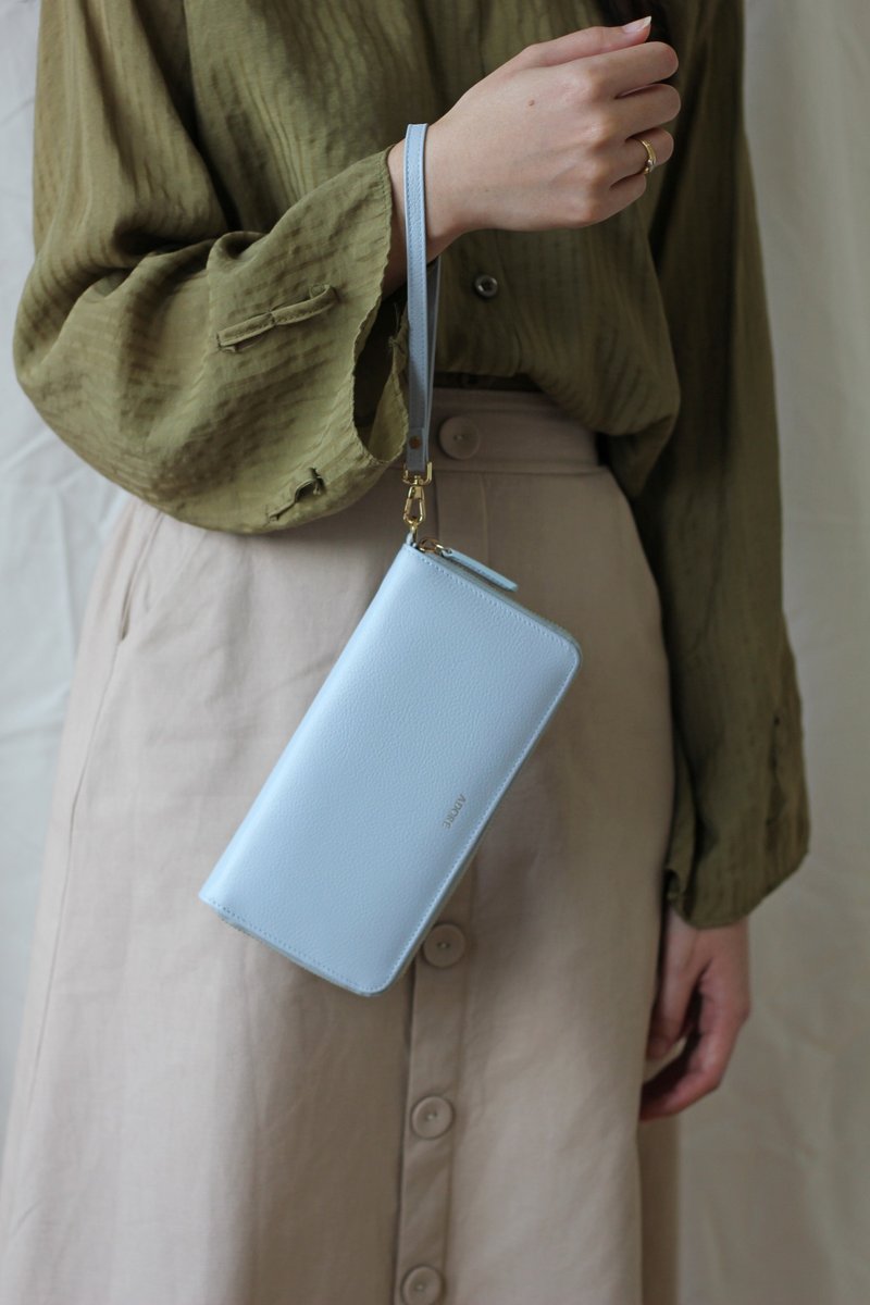 【聖誕禮盒】MeLLow - Round Zip Wallet - Powder Blue - 皮夹/钱包 - 真皮 蓝色