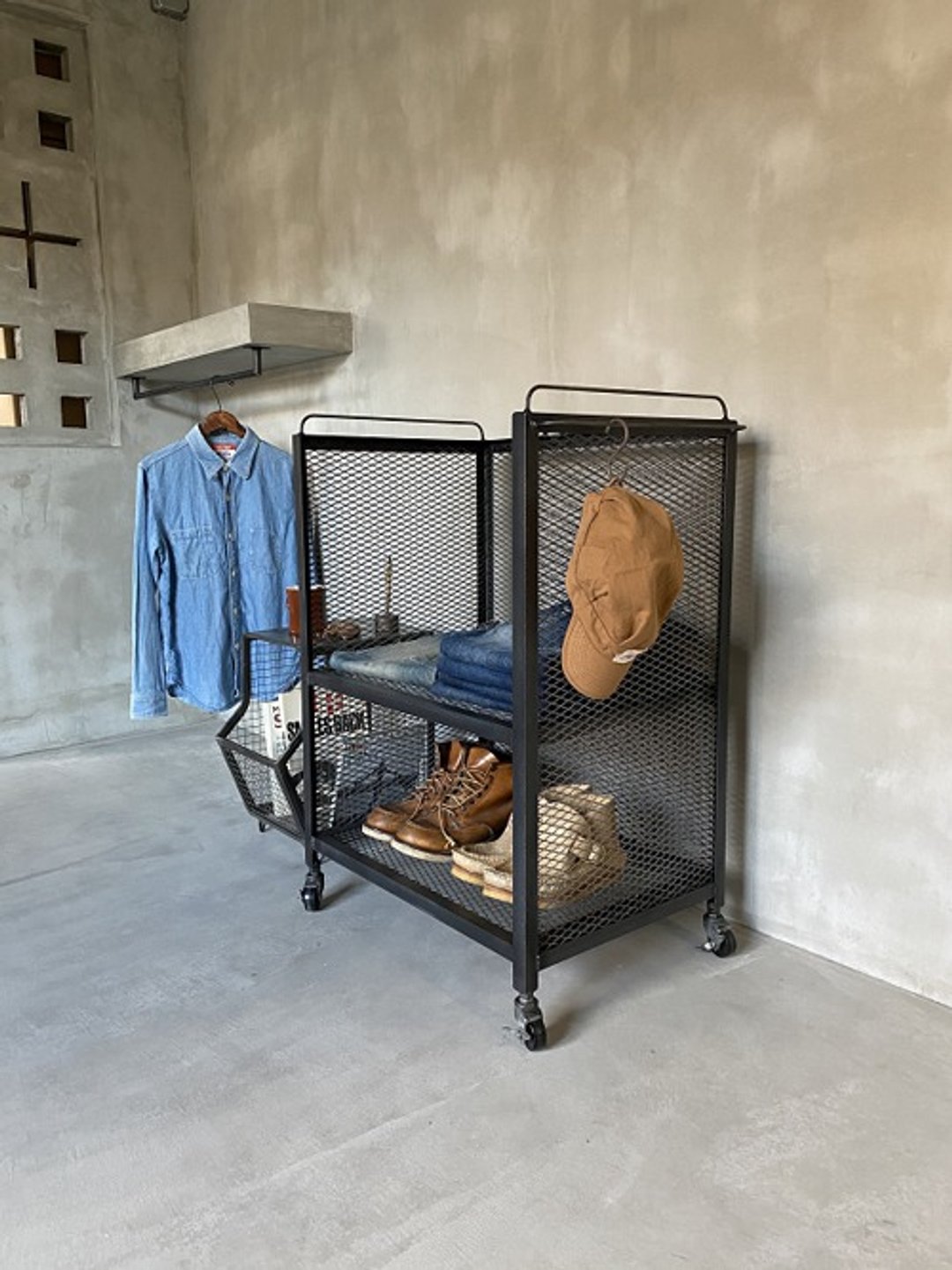 Limited Quantity IDSS Iron Rack Iron Shelf Industrial Multipurpose Rack Display Rack Iron Furniture - 其他 - 木头 