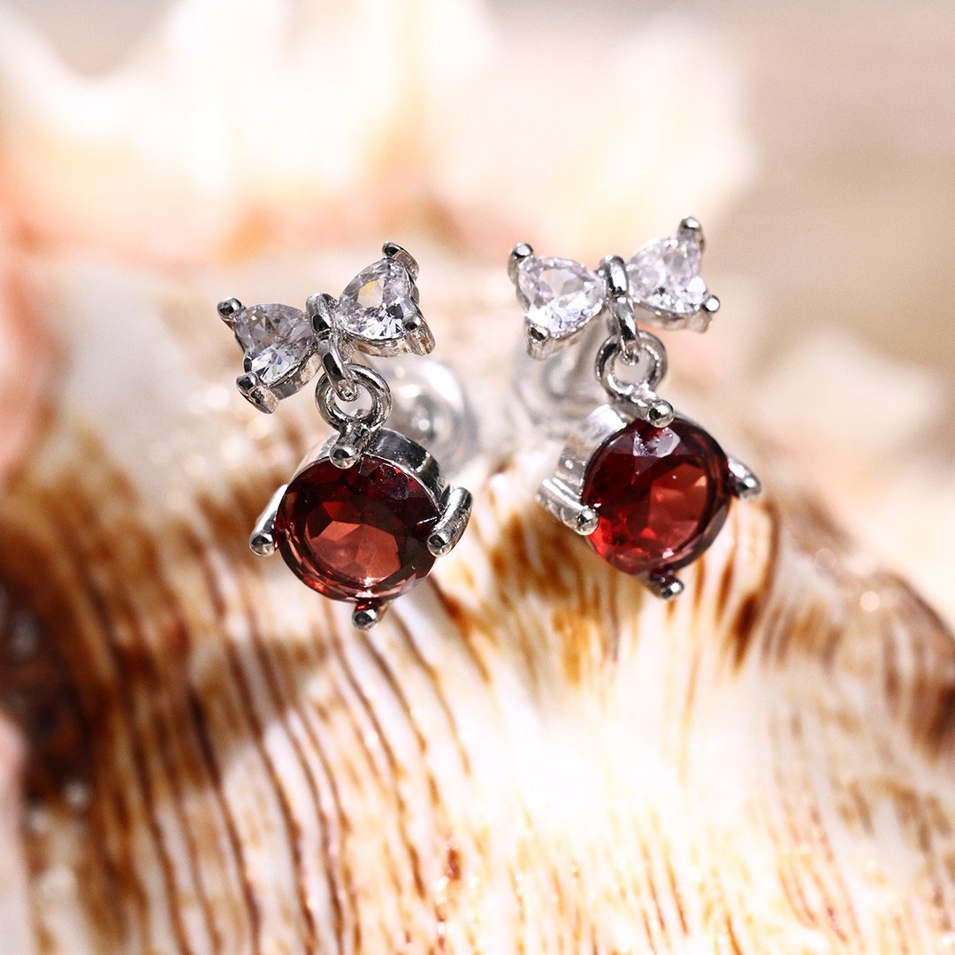 天然石榴石银色蝴蝶结耳环耳钉 6mm 1.98ct 可调节1月诞生石CB042 - 耳环/耳夹 - 宝石 红色