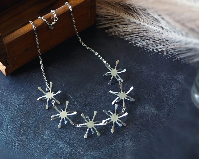 Stainless steel Ixora statement necklace - 项链 - 不锈钢 银色